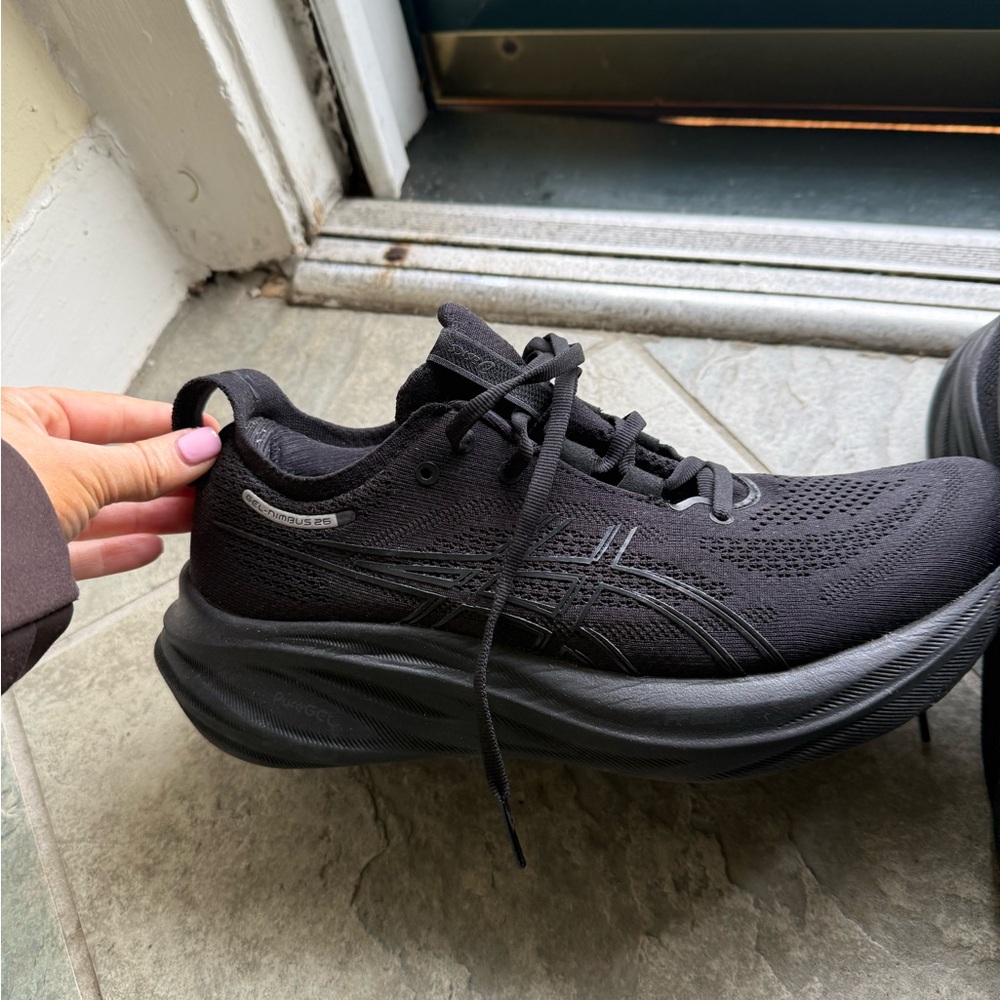 men’s ascics gel size 8.5 (NWOT)